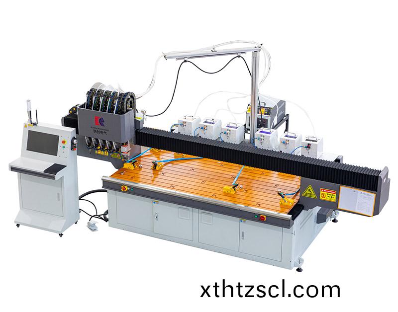 自(zi)動螺柱銲機設備展示