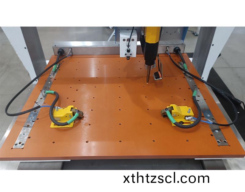 0505槕(zhuo)麵式栽釘機