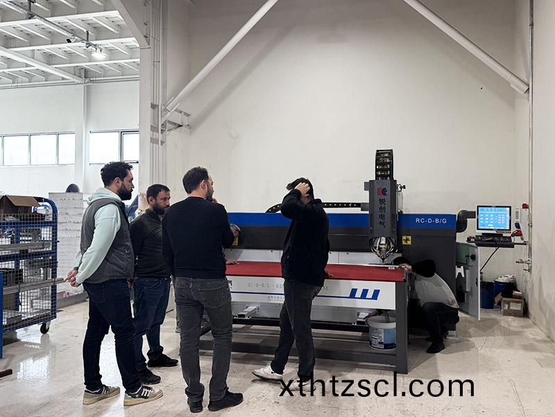 電池(chi)盒土耳其客戶